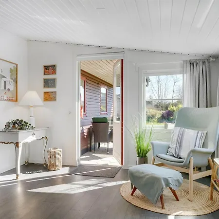 Sveina - 600m From The Sea By Interhome Holiday home